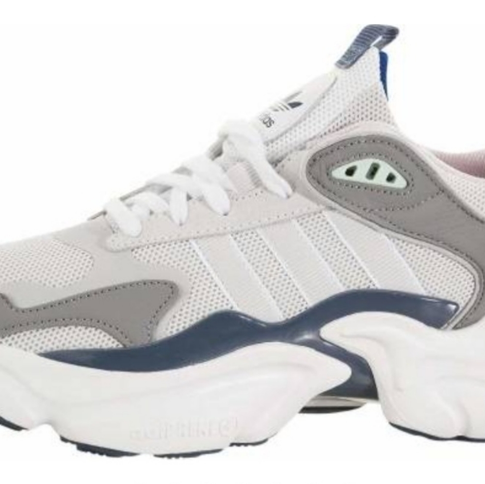 Women's Magmur Running Shoes